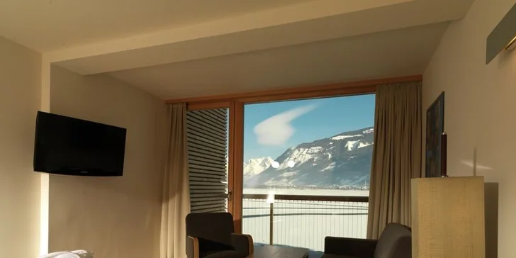4* hotel v rakouském Zell am See: na břehu jezera, s polopenzí a neomezeným wellness