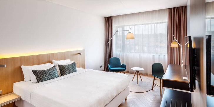 Moderní hotel sítě Marriott v Brně: polopenze, parkování a dítě do 5,9 let zdarma