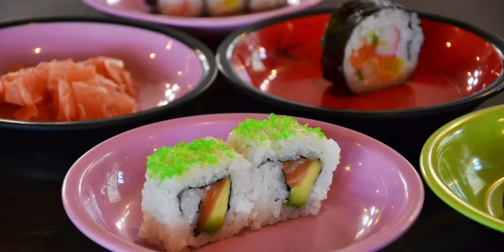 Running sushi: 2 hodiny neomezeného hodování pro 1 nebo 2 osoby či rodinu