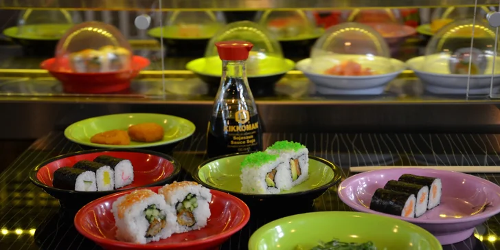 Running sushi: 2 hodiny neomezeného hodování pro 1 nebo 2 osoby či rodinu