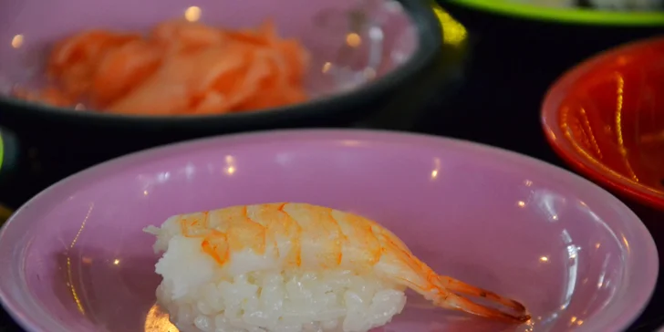 Running sushi: 2 hodiny neomezeného hodování pro 1 nebo 2 osoby či rodinu