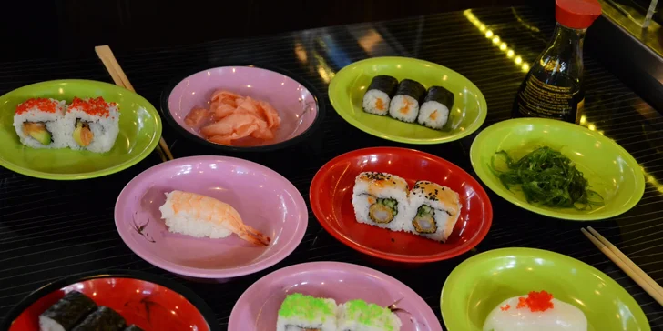 Running sushi: 2 hodiny neomezeného hodování pro 1 nebo 2 osoby či rodinu