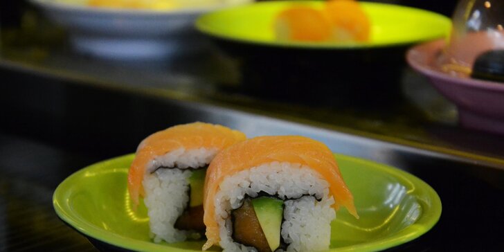 Running sushi: 2 hodiny neomezeného hodování pro 1 nebo 2 osoby či rodinu