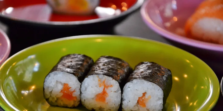 Running sushi: 2 hodiny neomezeného hodování pro 1 nebo 2 osoby či rodinu