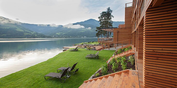 4* hotel v rakouském Zell am See: na břehu jezera, s polopenzí a neomezeným wellness