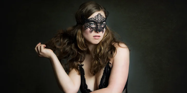 Ženské akty, glamour nebo erotické focení s profi fotografkou i líčení