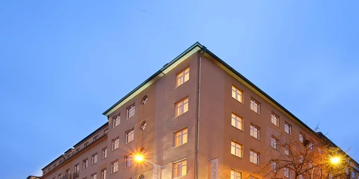 4* pobyt v Praze pro dva na jedinou noc i celý týden: snídaně a možnost wellness