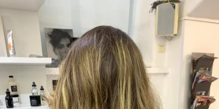 Kadeřnické balíčky: Střih, barvení odrostů, detox i keratin