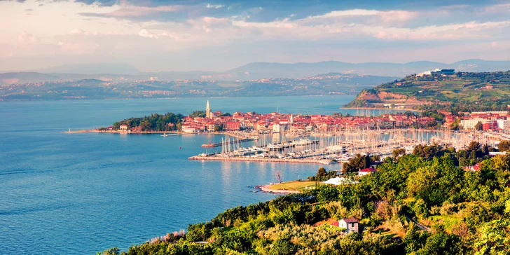 Dovolená v letovisku Izola: 4* hotel, snídaně, bazén, pláž s tobogánem, 2 děti do 14,9 let zdarma