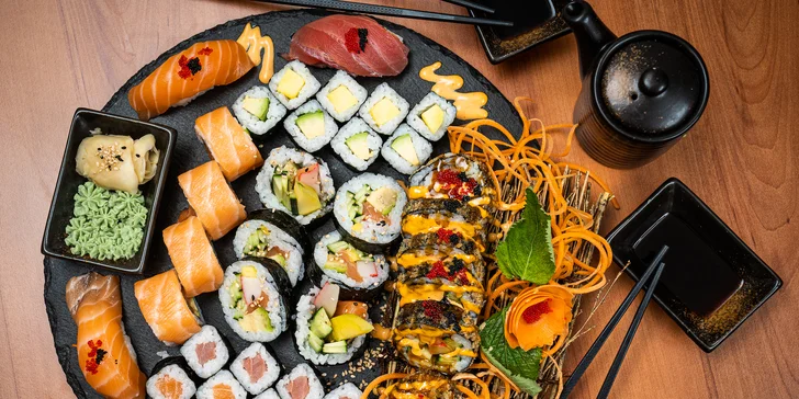 Degustační sushi sety s lososem, mangem, tuňákem i krevetami: 18–70 ks