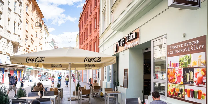 Degustační sushi sety s lososem, mangem, tuňákem i krevetami: 18–70 ks