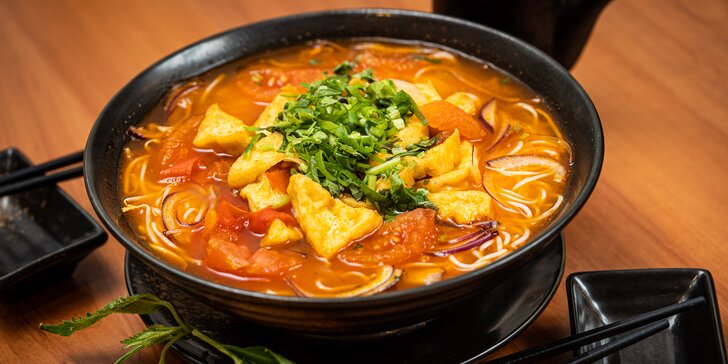 Veganské či masové menu pro 2: Pad Thai Tofu, Bún Bò Nam Bộ i Bún Chả