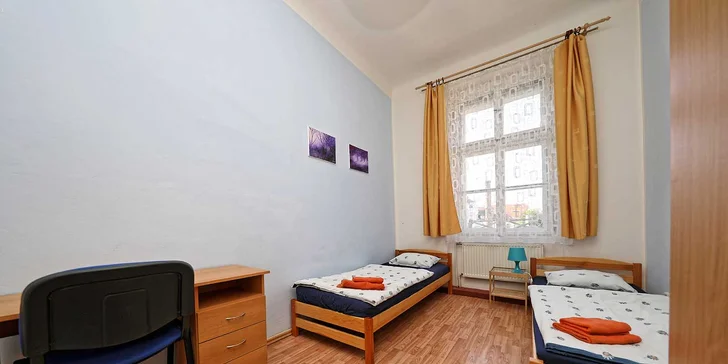 Vybavené apartmány pod Žižkovskou věží: nocleh až na dva týdny pro 2–10 osob