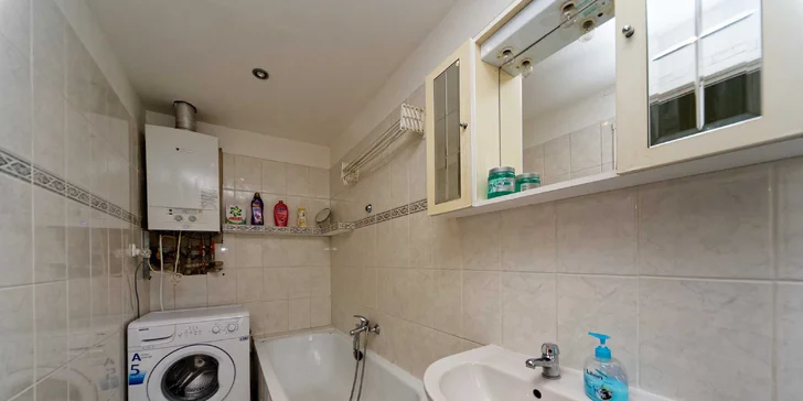 Vybavené apartmány pod Žižkovskou věží: nocleh až na dva týdny pro 2–10 osob