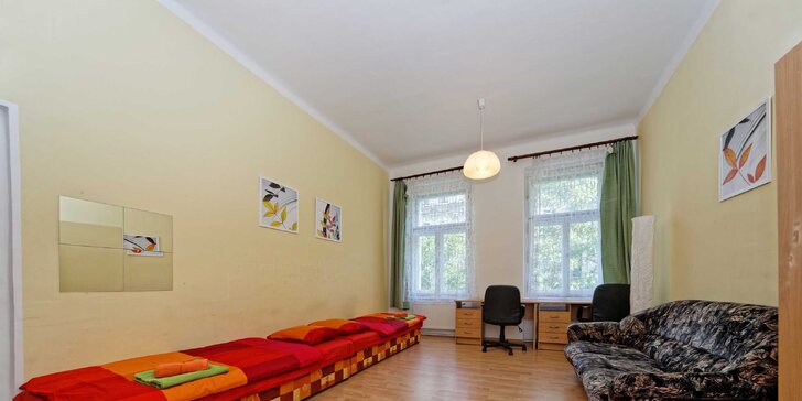 Vybavené apartmány pod Žižkovskou věží: nocleh až na dva týdny pro 2–10 osob