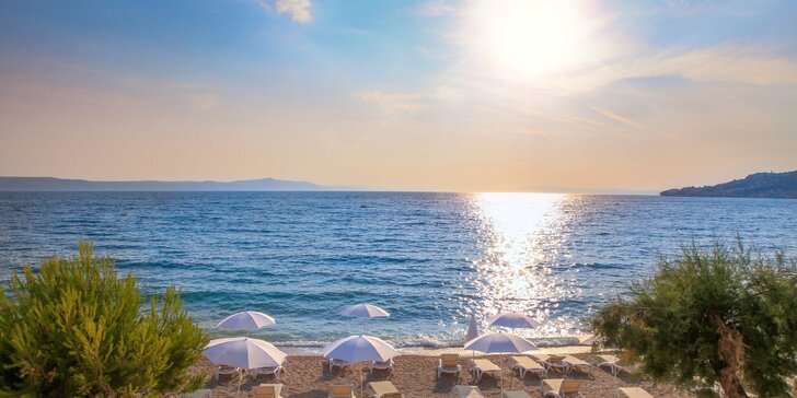 4* rezort na chorvatském pobřeží: hotel přímo u moře, all inclusive i venkovní bazén
