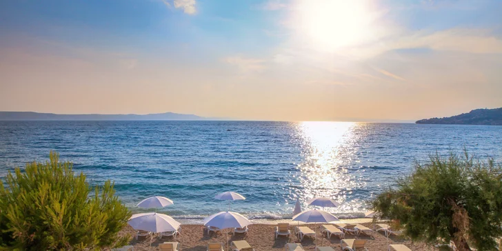 4* rezort na chorvatském pobřeží: hotel přímo u moře, all inclusive i venkovní bazén