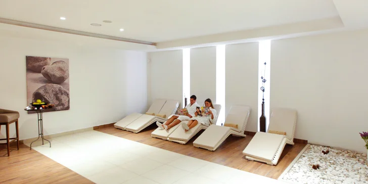 4* rezort na chorvatském pobřeží: hotel přímo u moře, all inclusive i venkovní bazén
