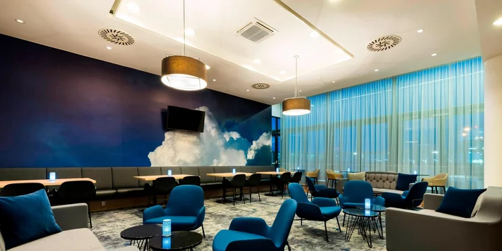 Ubytování v hotelu Marriott na letišti Václava Havla se snídaní či polopenzí a vstupenkou do zábavního Runway Parku