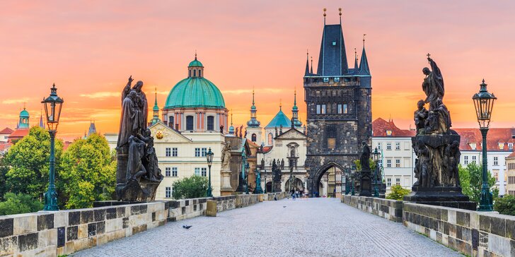 Na dovolenou do Prahy: luxusní ubytování u Staroměstského náměstí s lahví prosecca