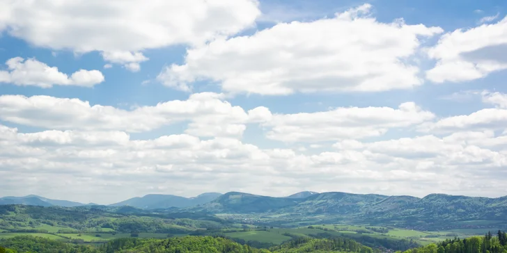 Do Beskyd až ve 12 osobách: vybavená vila s kuchyňkou i vířivkou