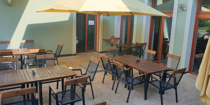 Odpočinek v originálním penzionu kousek za Prahou: 2 nebo až 8 dní se snídaní