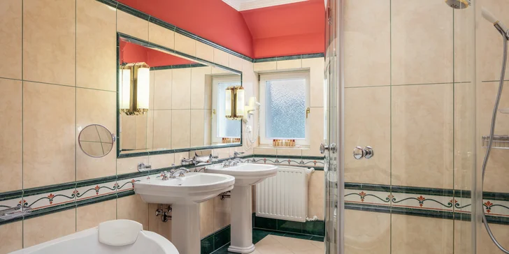 5* Imperial ve Varech: lázeňský pobyt se státním příspěvkem, procedury, snídaně či polopenze, wellness