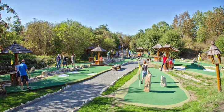 Celodenní vstupy na putting golf v krásném prostředí Resortu Svět v Úžicích