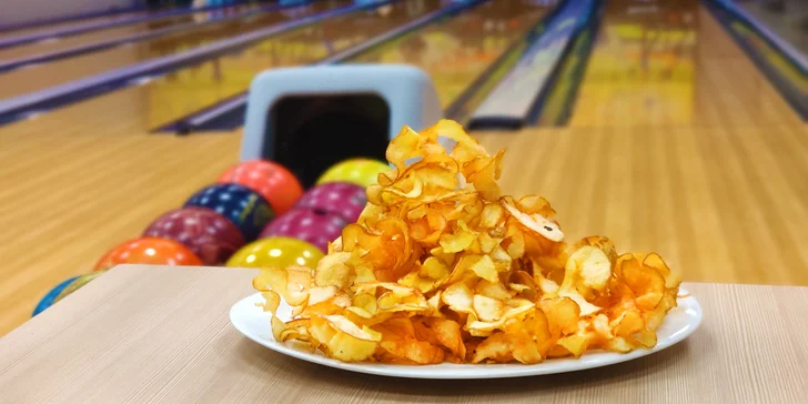 Bowling a bramborové lupínky nebo burgery v mini, klasik i mega verzi