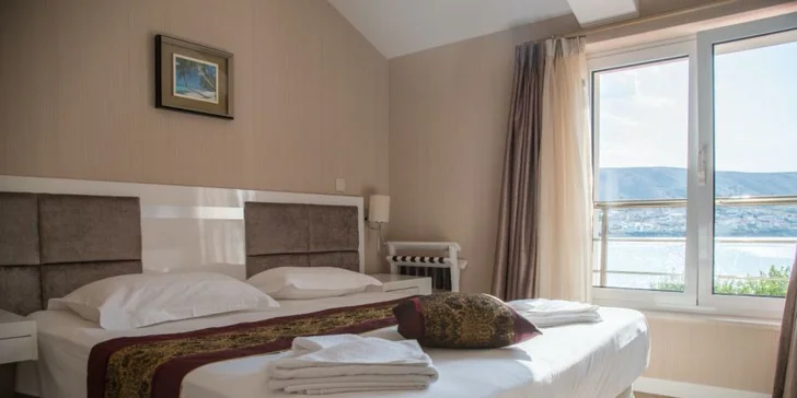Na dovolenou do Chorvatska: hotel s polopenzí v centru Pagu, 150 m od pláže