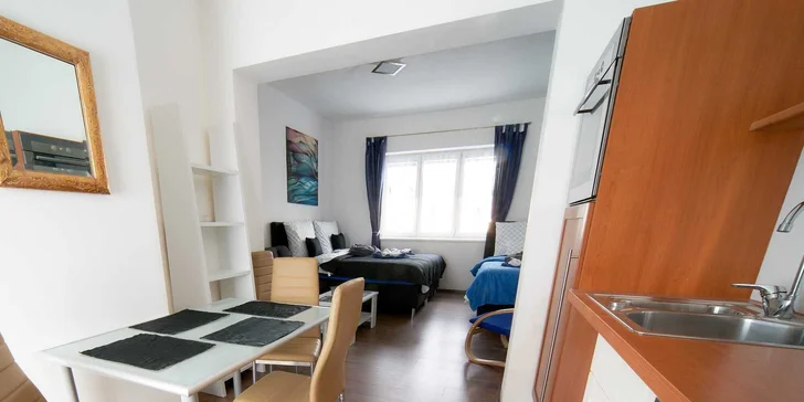 Pohoda v Karlových Varech až ve 4 osobách: moderní apartmány s kuchyňkou