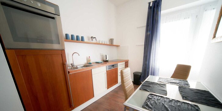 Pohoda v Karlových Varech až pro 8 osob: vybavené apartmány s kuchyňkou