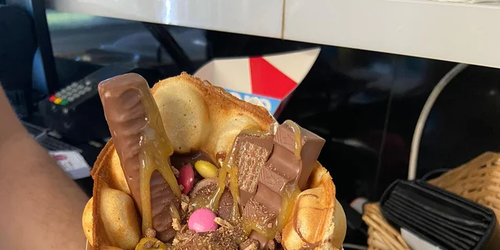 Slané či sladké waffle dle výběru a nápoj k tomu pro 1 i 2