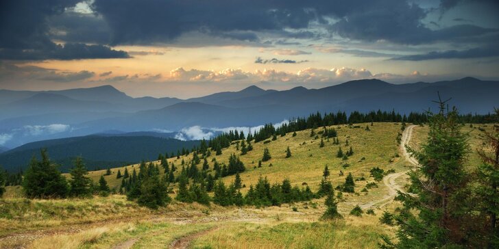 Slezské Beskydy: turistika v krásné přírodě, neomezený wellness a snídaně