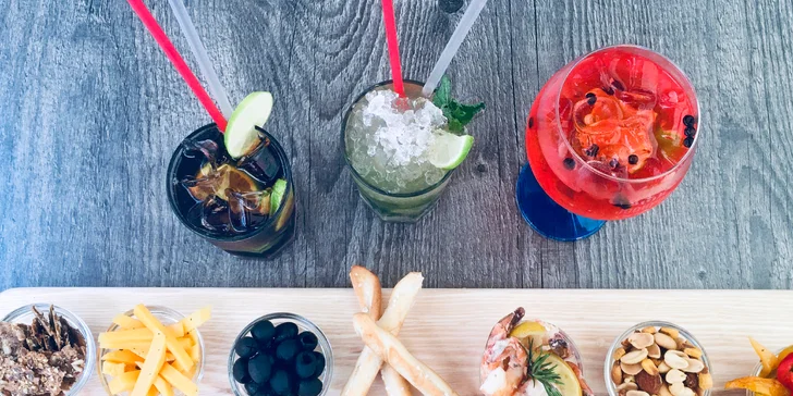 Načněte zábavu v centru Prahy: 2× koktejl dle výběru, plato tapas i vodnice