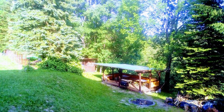 Dovolená pro milovníky turistiky v Krkonoších: jednoduché ubytování s polopenzí a bazénem