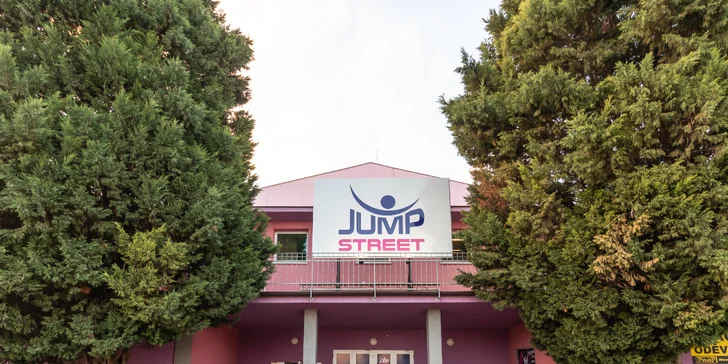 Trampolínový ráj se spoustou atrakcí: 1, 2 nebo 3 hodiny pro malé i velké