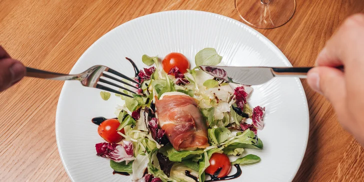 Výběr ze dvou degustačních menu pro dva ve Fresca restaurant: fettucine, panenka i limetkový dort