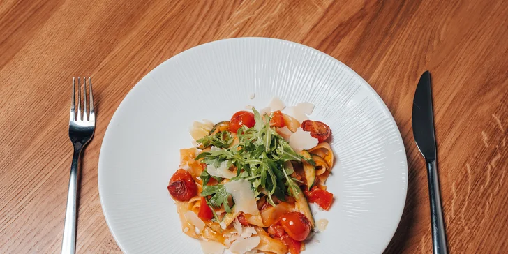 Výběr ze dvou degustačních menu pro dva ve Fresca restaurant: fettucine, panenka i limetkový dort