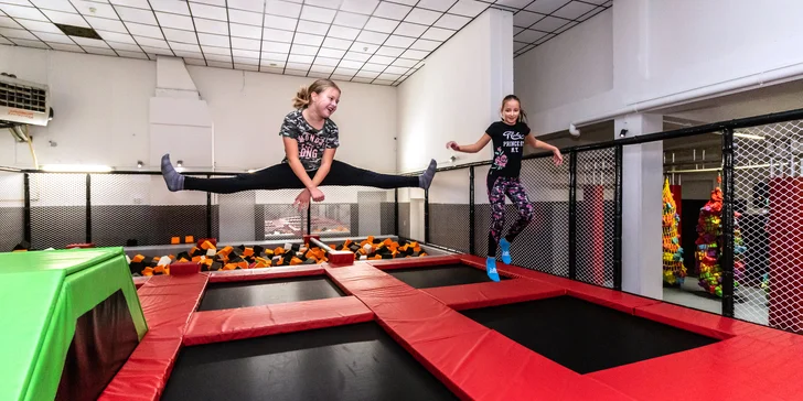 Trampolínový ráj se spoustou atrakcí: 1, 2 nebo 3 hodiny pro malé i velké