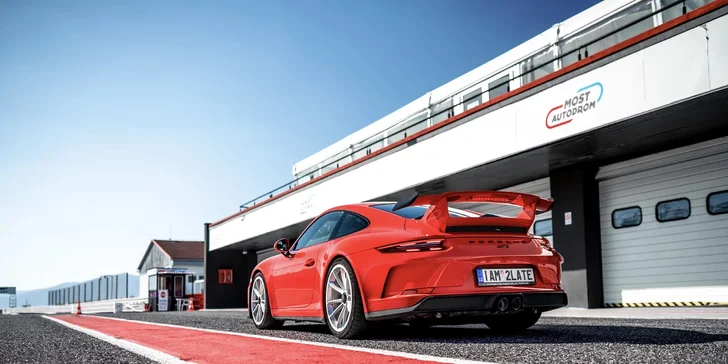 Jízda na mosteckém okruhu se Stigem: Lamborghini Huracán, Porsche 911 i Lotus Elise