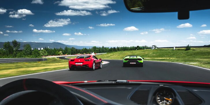Jízda na mosteckém okruhu se Stigem: Lamborghini Huracán, Porsche 911 i Lotus Elise