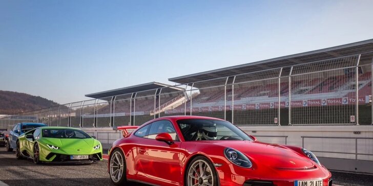 Jízda na mosteckém okruhu se Stigem: Lamborghini Huracán, Porsche 911 i Lotus Elise