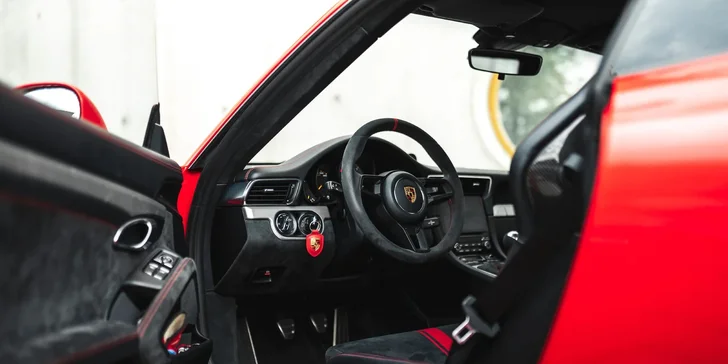 Jízda na mosteckém okruhu se Stigem: Lamborghini Huracán, Porsche 911 i Lotus Elise