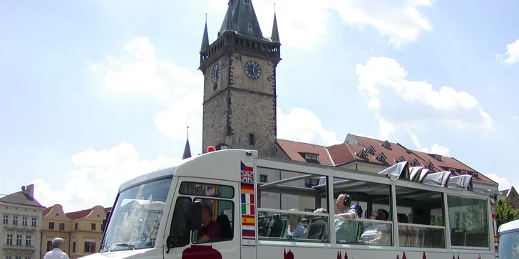 Okružní jízda Prahou: 1 hodina v otevřeném autobuse a 1hod. projížďka lodí pro děti i dospělé