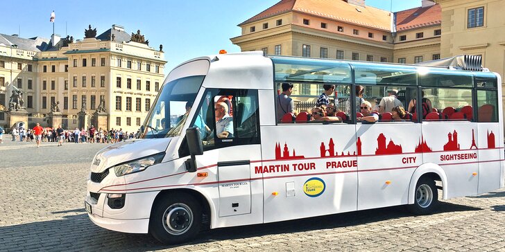 Okružní jízda Prahou: hodina v otevřeném autobuse a 1hod. projížďka lodí pro děti i dospělé