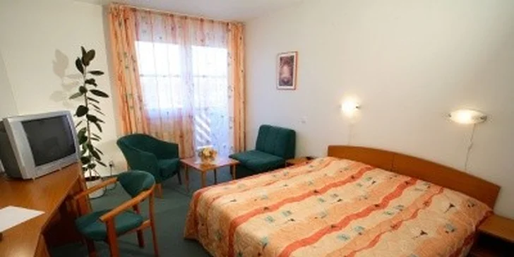 2399 Kč za třídenní wellness pobyt PRO DVA v Bešeňové na Slovensku. Termální lázně, vířivka, sauny, tříchodové večeře a sleva 56 %.