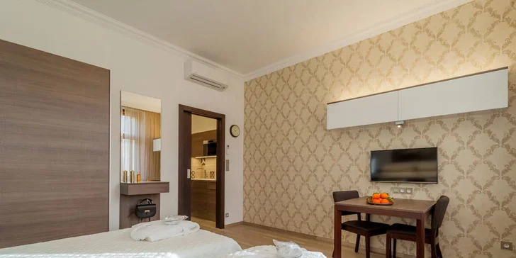 Pobyt na Vinohradech pro dva: moderní vybavený apartmán s kuchyňkou