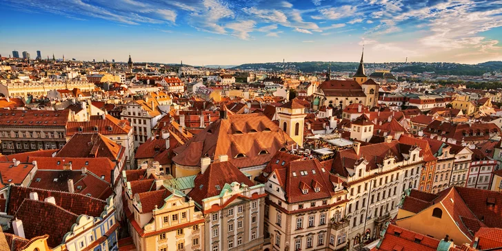 Dovolená přímo v centru Prahy: pobyt se snídaní i lahví vína