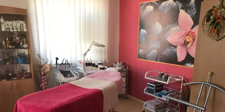 Omlazení a vypnutí pleti obličeje, dekoltu, krku i podbradku pomocí radiofrekvence